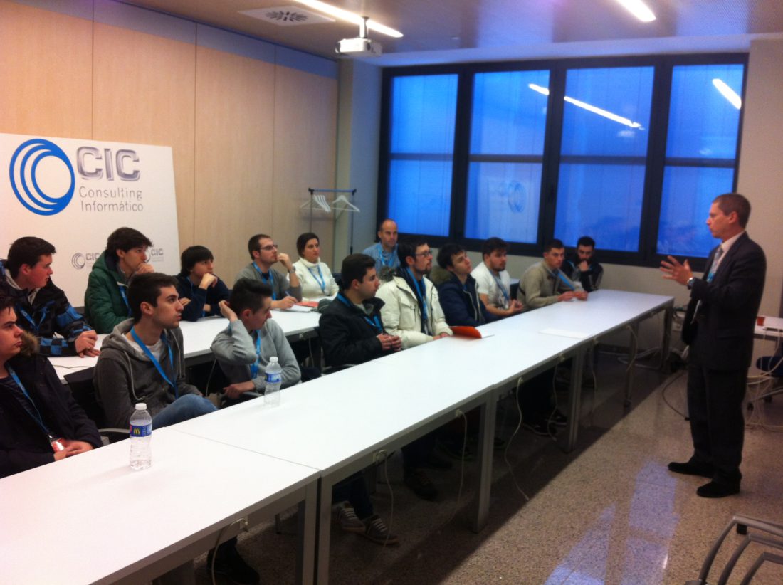 Los estudiantes de Decroly han visitado las oficinas de CIC en Santander