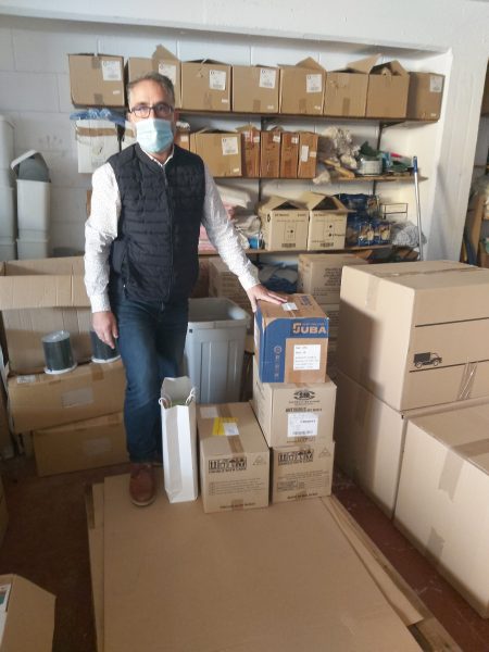 Donación del stock que tenemos de 2.900 Unidades de guantes a las residencias de mayores de Cantabria